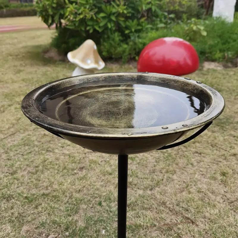 Vogeltränke Stehend