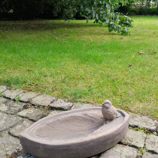 Naturstein Vogeltränke Stein