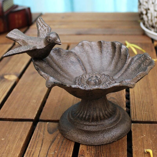 Vogeltränke aus Gusseisen